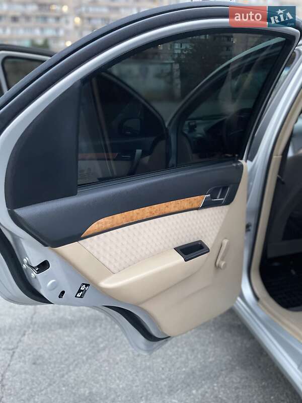 Седан Chevrolet Aveo 2008 в Киеве