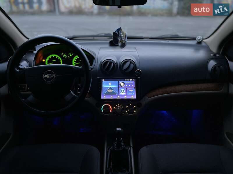Седан Chevrolet Aveo 2008 в Киеве