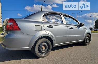 Седан Chevrolet Aveo 2010 в Харкові