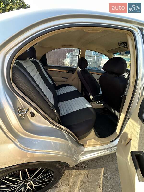 Седан Chevrolet Aveo 2007 в Синельниково фото 8 Седан Chevrolet Aveo 2007 в Синельниково