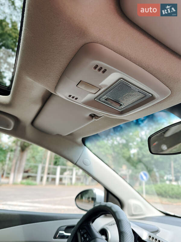 Хэтчбек Chevrolet Aveo 2011 в Черновцах