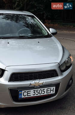 Хэтчбек Chevrolet Aveo 2011 в 