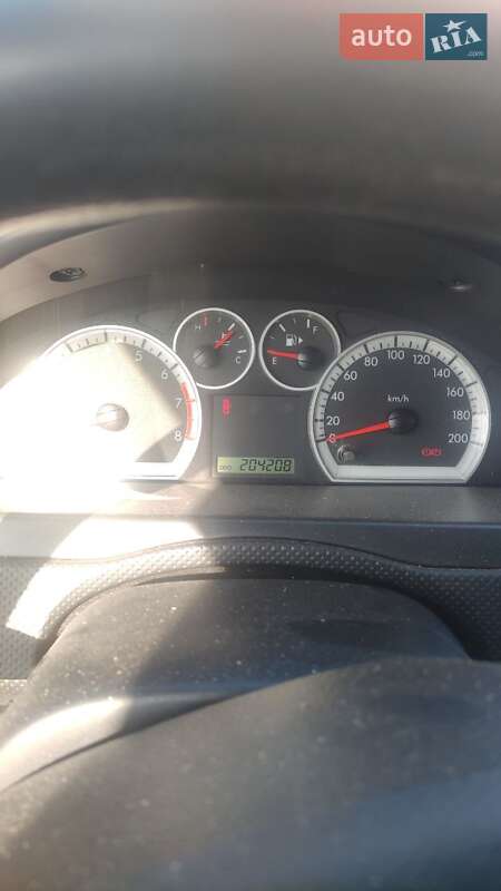 Седан Chevrolet Aveo 2008 в Киеве
