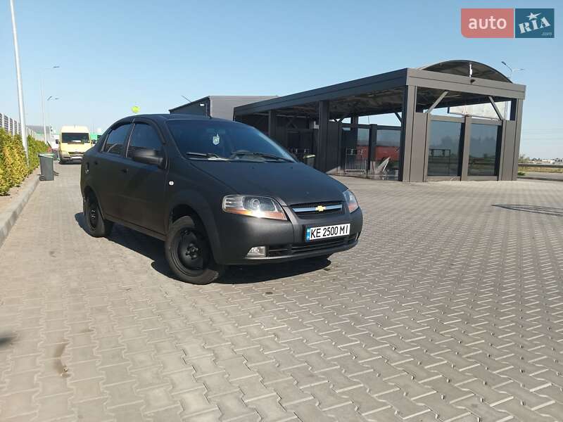Седан Chevrolet Aveo 2005 в Днепре