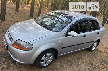 Седан Chevrolet Aveo 2006 в Днепре