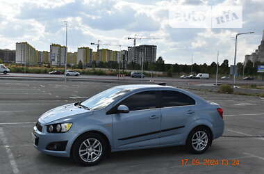 Седан Chevrolet Aveo 2012 в Києві