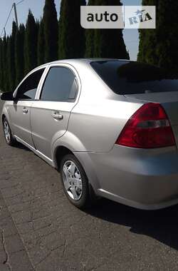 Седан Chevrolet Aveo 2006 в Броварах