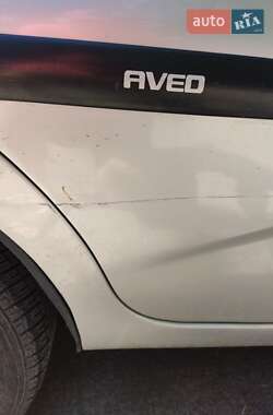 Хэтчбек Chevrolet Aveo 2006 в 