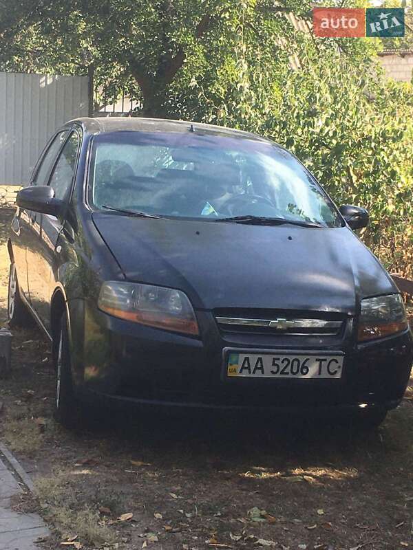 Хэтчбек Chevrolet Aveo 2006 в 
