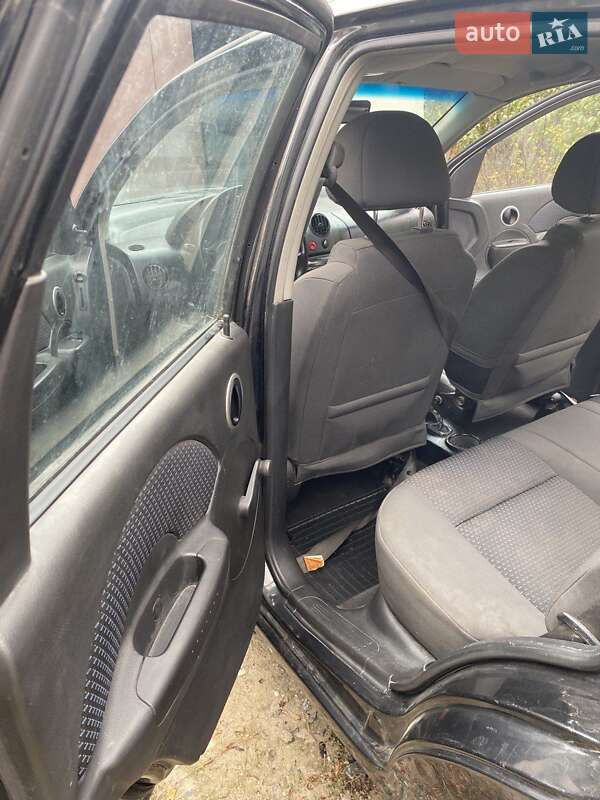 Хэтчбек Chevrolet Aveo 2006 в Киеве