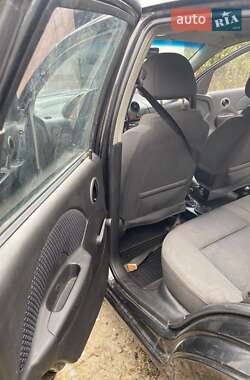 Хэтчбек Chevrolet Aveo 2006 в 