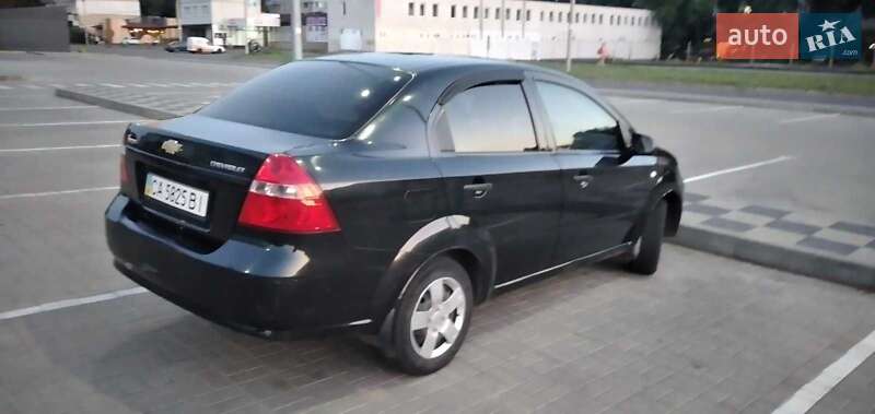 Седан Chevrolet Aveo 2011 в Черкасах
