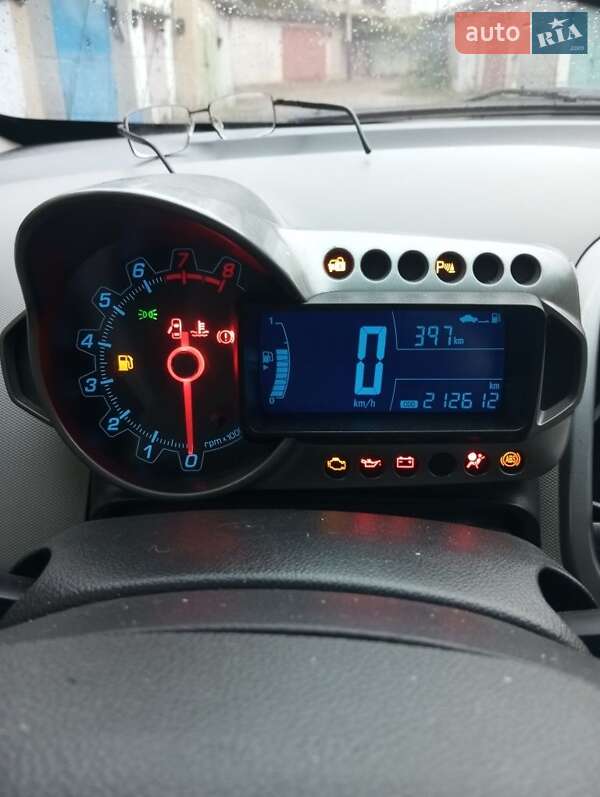 Седан Chevrolet Aveo 2012 в Одессе