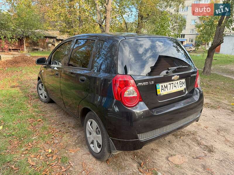 Хетчбек Chevrolet Aveo 2010 в Коростені