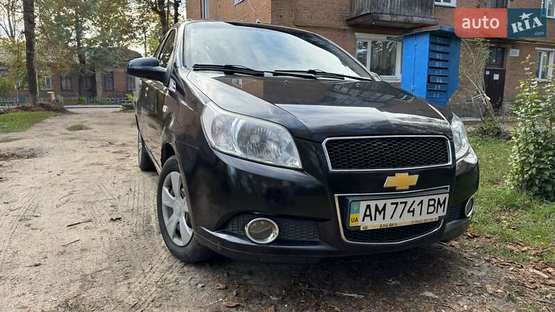 Хетчбек Chevrolet Aveo 2010 в Коростені