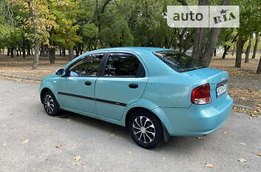 Седан Chevrolet Aveo 2005 в Нікополі