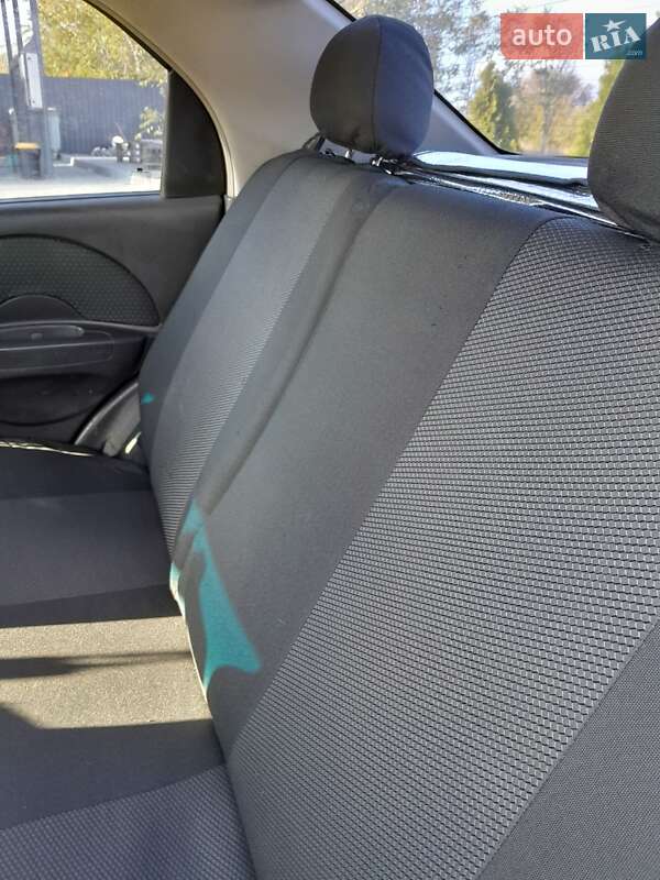 Седан Chevrolet Aveo 2006 в Запоріжжі