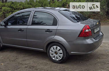 Седан Chevrolet Aveo 2011 в Киеве