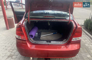 Седан Chevrolet Aveo 2004 в 