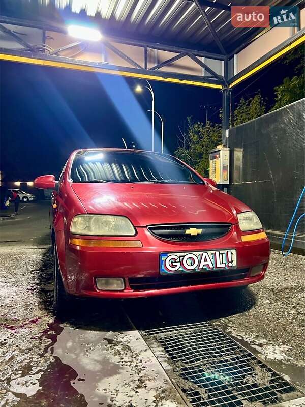 Седан Chevrolet Aveo 2004 в Днепре