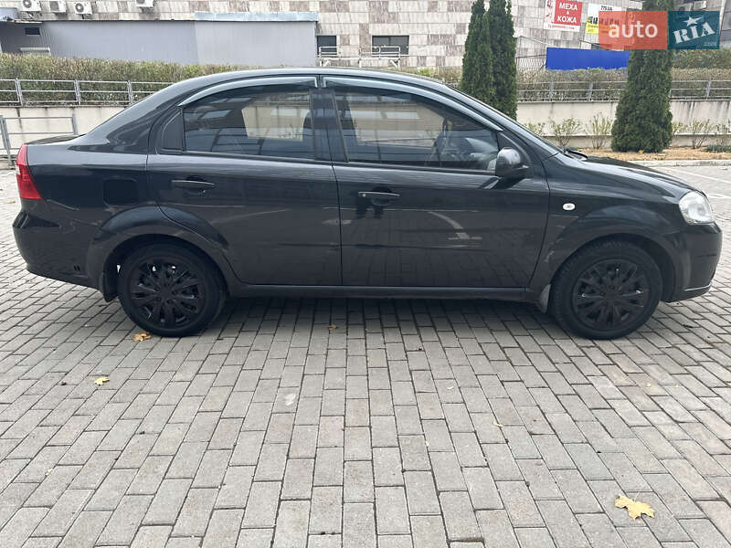 Седан Chevrolet Aveo 2010 в Харькове фото 3 Седан Chevrolet Aveo 2010 в Харькове