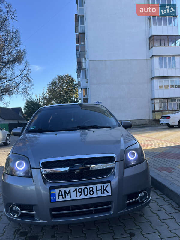 Седан Chevrolet Aveo 2008 в Звягелі