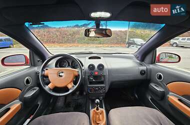Хэтчбек Chevrolet Aveo 2008 в 
