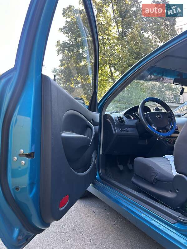 Хетчбек Chevrolet Aveo 2008 в Києві