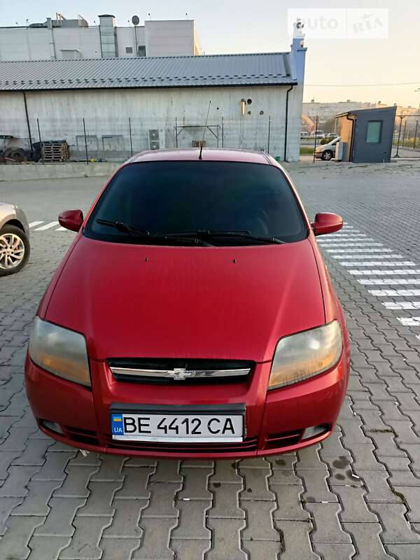 Хэтчбек Chevrolet Aveo 2008 в Черновцах