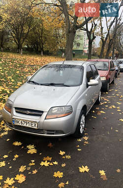 Хэтчбек Chevrolet Aveo 2006 в Ровно