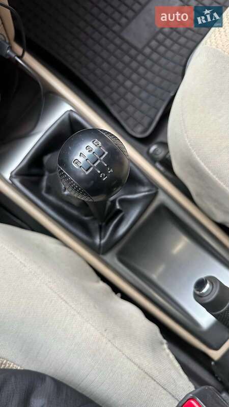 Седан Chevrolet Aveo 2008 в Смеле