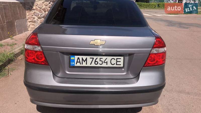 Седан Chevrolet Aveo 2006 в Коростене