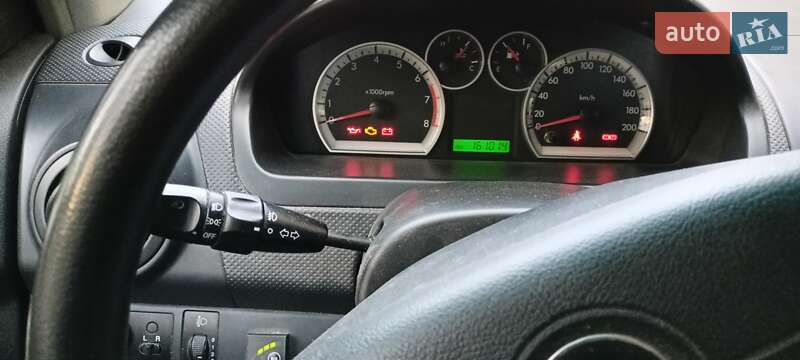 Хетчбек Chevrolet Aveo 2011 в Києві