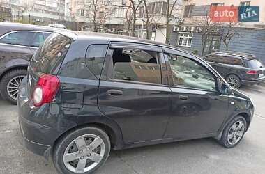 Хэтчбек Chevrolet Aveo 2011 в 