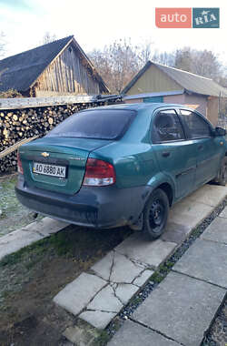 Седан Chevrolet Aveo 2004 в Сваляві
