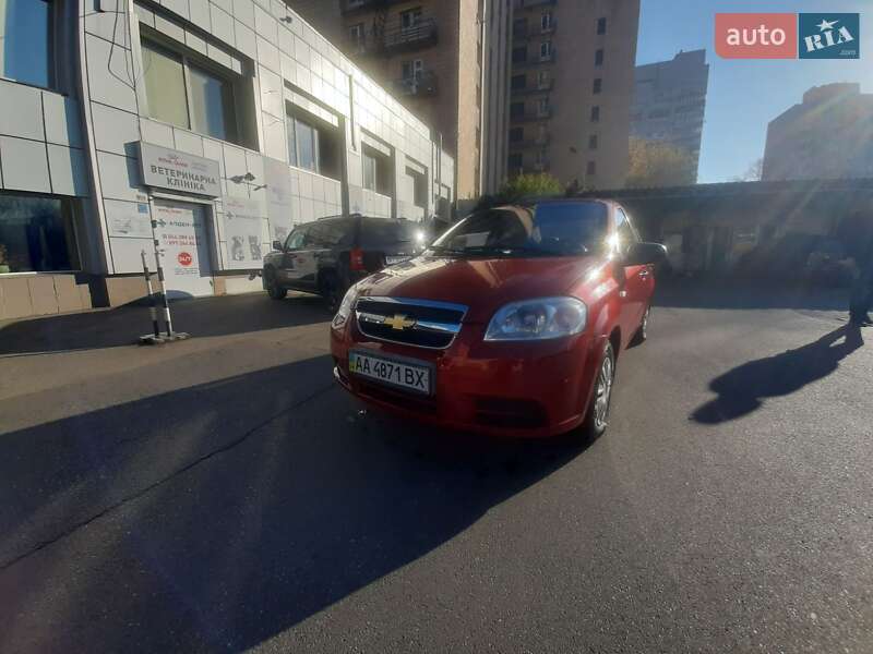 Седан Chevrolet Aveo 2006 в Києві