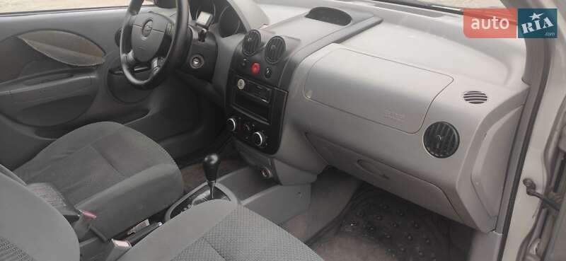 Седан Chevrolet Aveo 2005 в Запоріжжі
