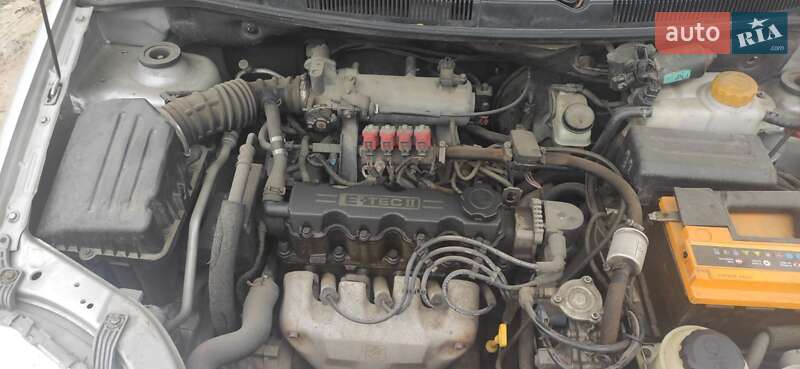Седан Chevrolet Aveo 2005 в Запоріжжі