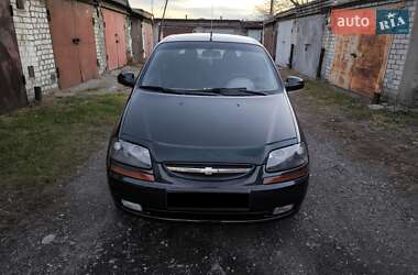 Седан Chevrolet Aveo 2005 в Днепре