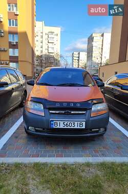 Седан Chevrolet Aveo 2005 в Кременчуге