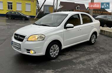 Седан Chevrolet Aveo 2015 в Золотоноші