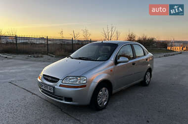 Седан Chevrolet Aveo 2005 в Николаеве