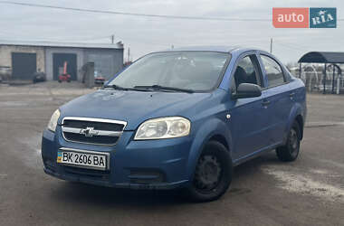 Седан Chevrolet Aveo 2011 в Сарнах