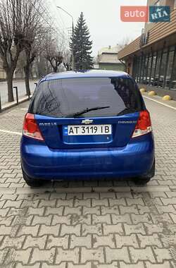 Хэтчбек Chevrolet Aveo 2005 в 