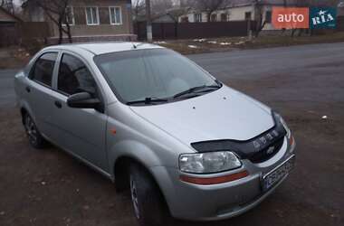 Седан Chevrolet Aveo 2005 в Прилуках