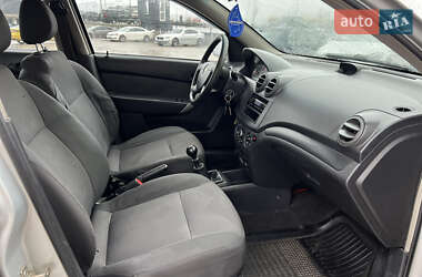 Хетчбек Chevrolet Aveo 2010 в Києві