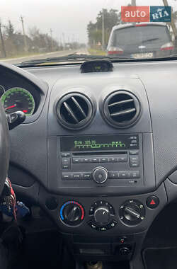 Хетчбек Chevrolet Aveo 2009 в 