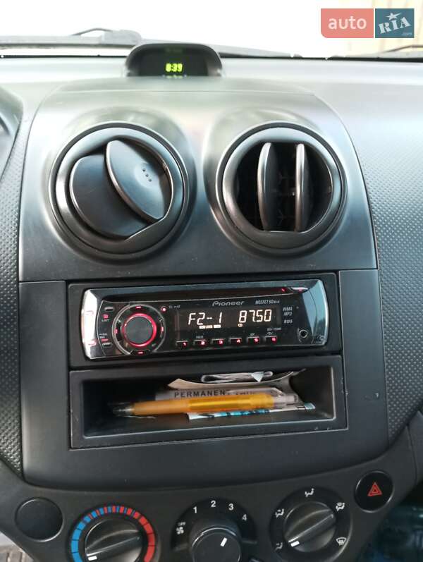 Хэтчбек Chevrolet Aveo 2008 в Житомире