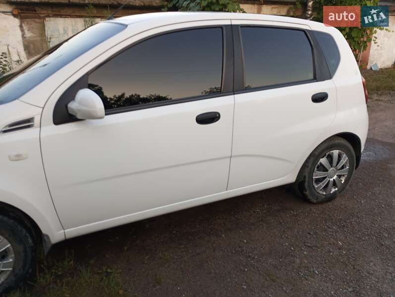 Хэтчбек Chevrolet Aveo 2008 в Житомире