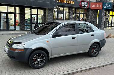 Седан Chevrolet Aveo 2004 в Новій Одесі